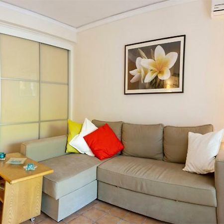 Comfortable Garden Apt Near Vouliagmeni Beach Афины Экстерьер фото